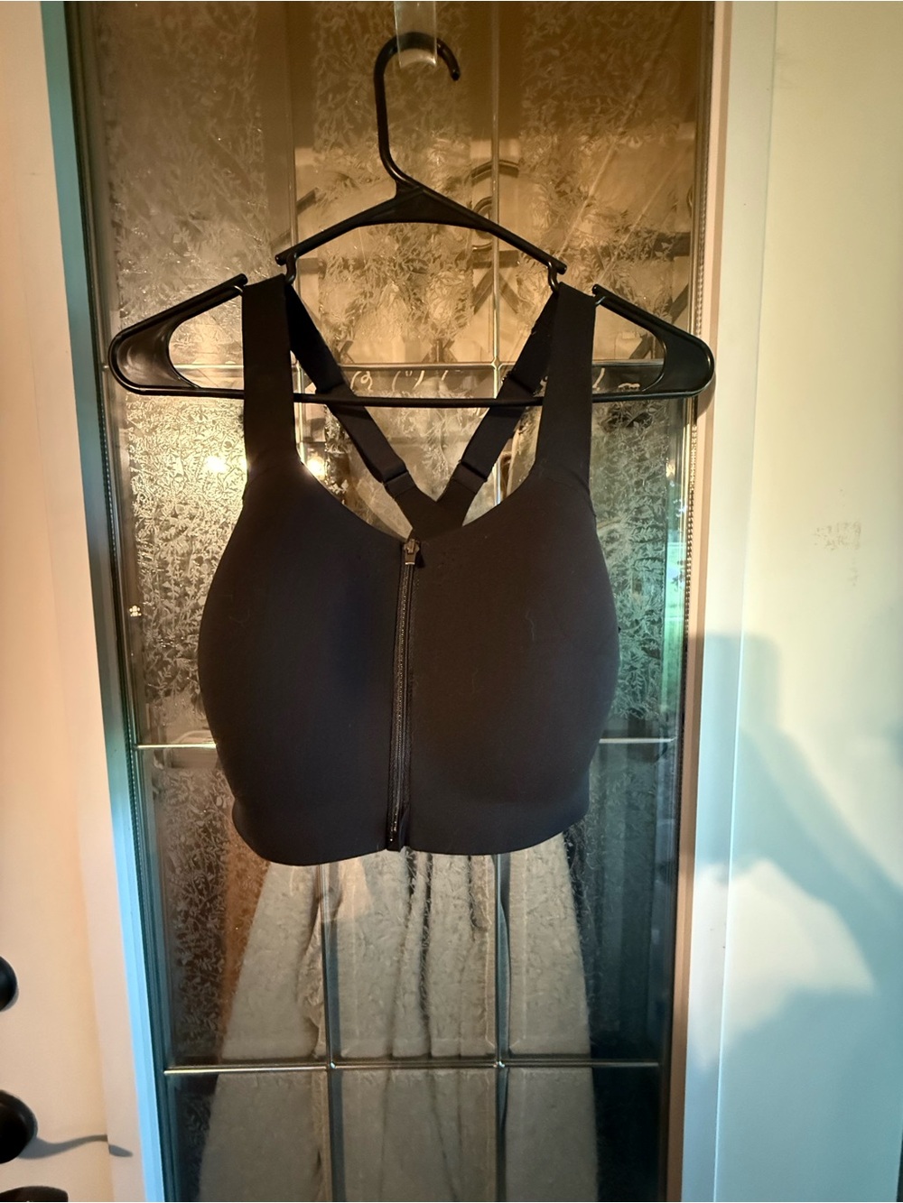 Victoria's Secret VSX Featherweight Front-Zip Sports Bra
